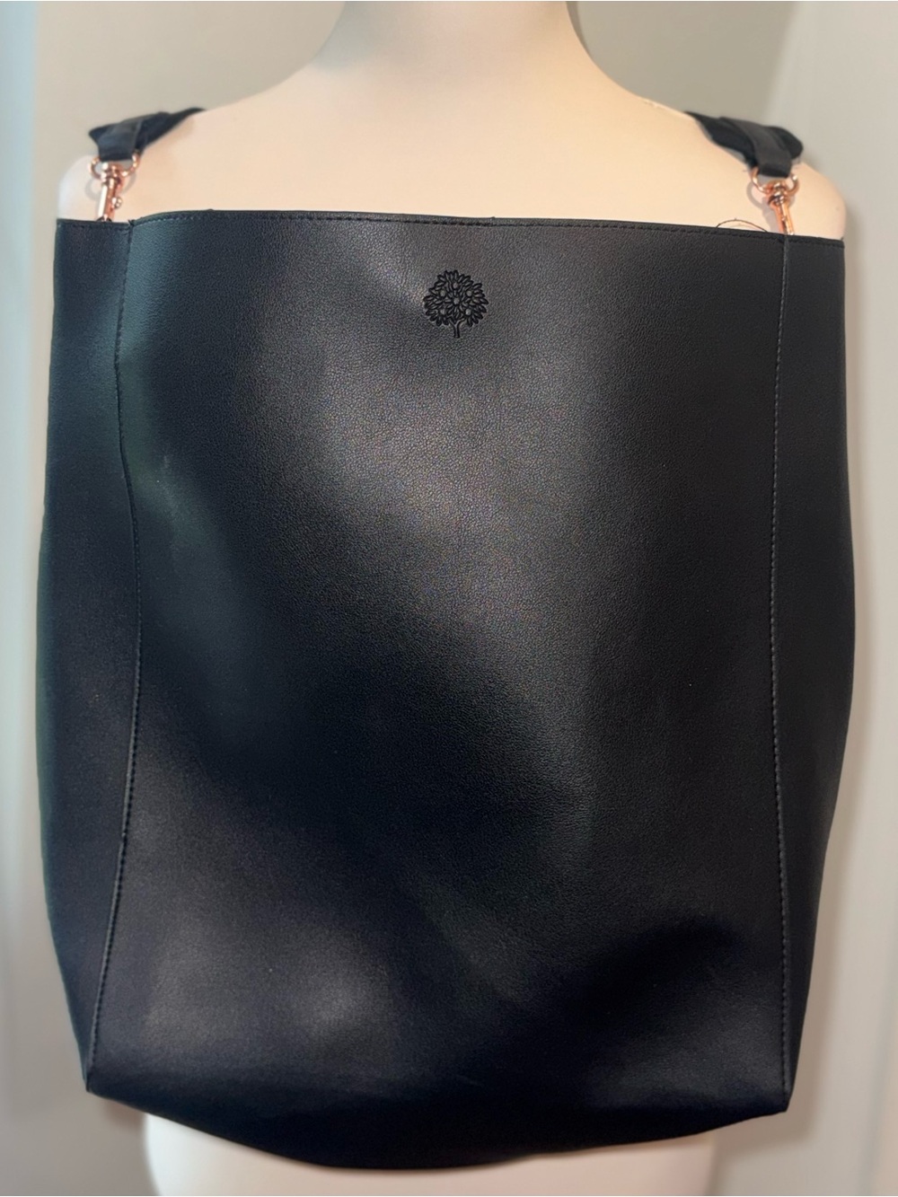 Crabtree & Evelyn Limited Edition Black Vegan Leather Tote w/ Strap | One Size - Picture 2 of 9